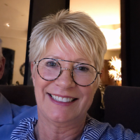 Headshot Loren Sanborn