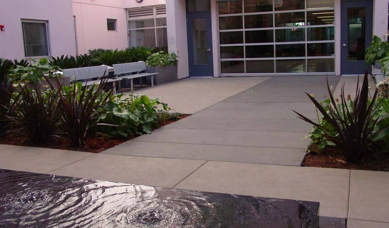 Curran House courtyard