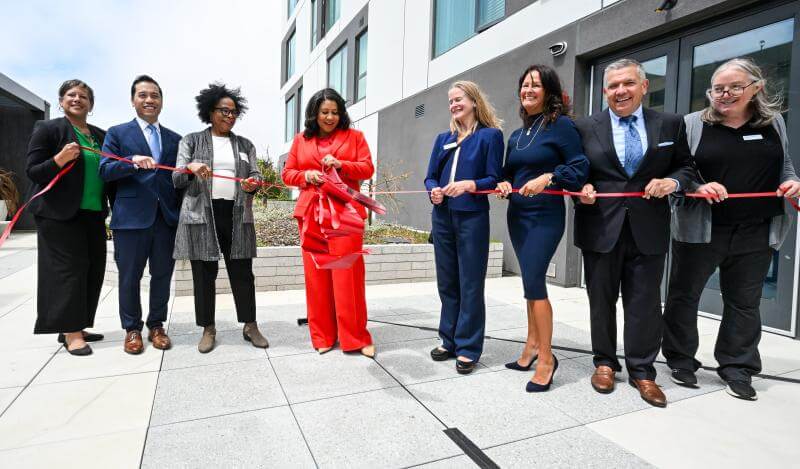 921 Howard grand open